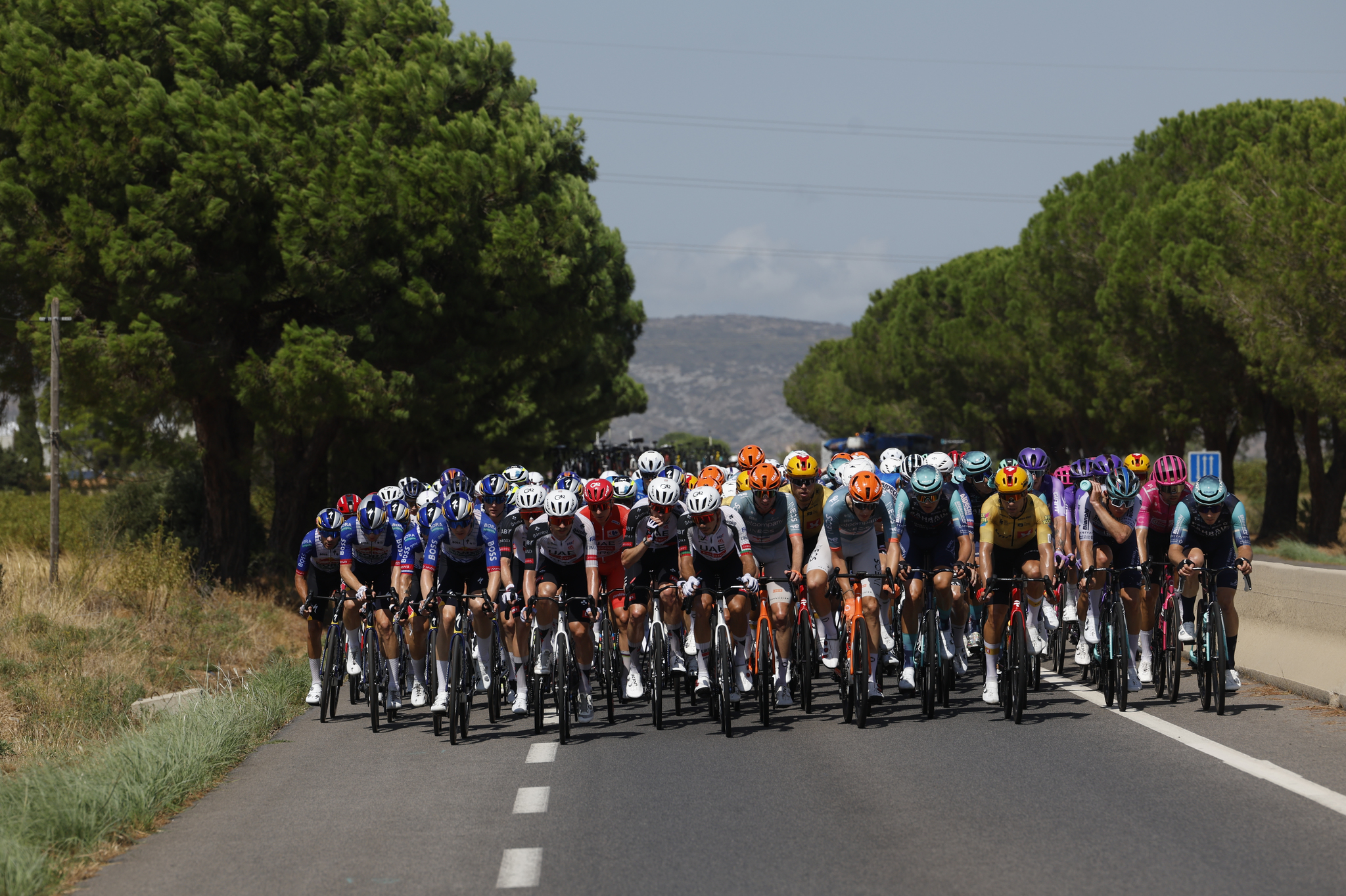 La Vuelta a Espanya 2026: La Fúria del Cel Apaga el Primer Gran Desafiament Pirinenc